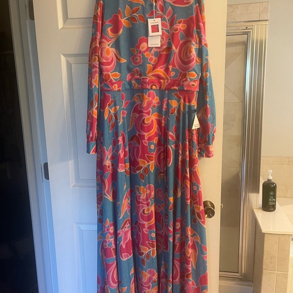 NADINE MERABI - Picture 11 of 11